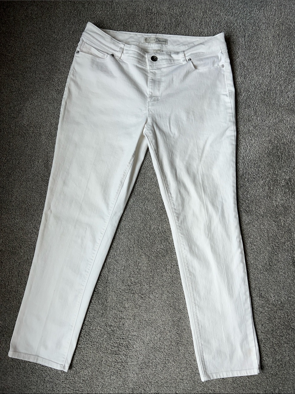 White EST. 1946 Denim Jeans – Women’s Size 12